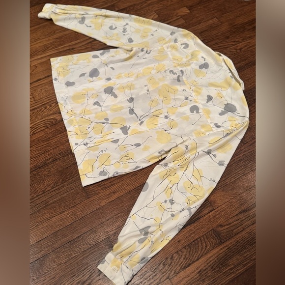 Dior Vintage Classic Feminine Button Up Yellow and Gray Patterned Blouse Size 6 - Picture 7 of 7